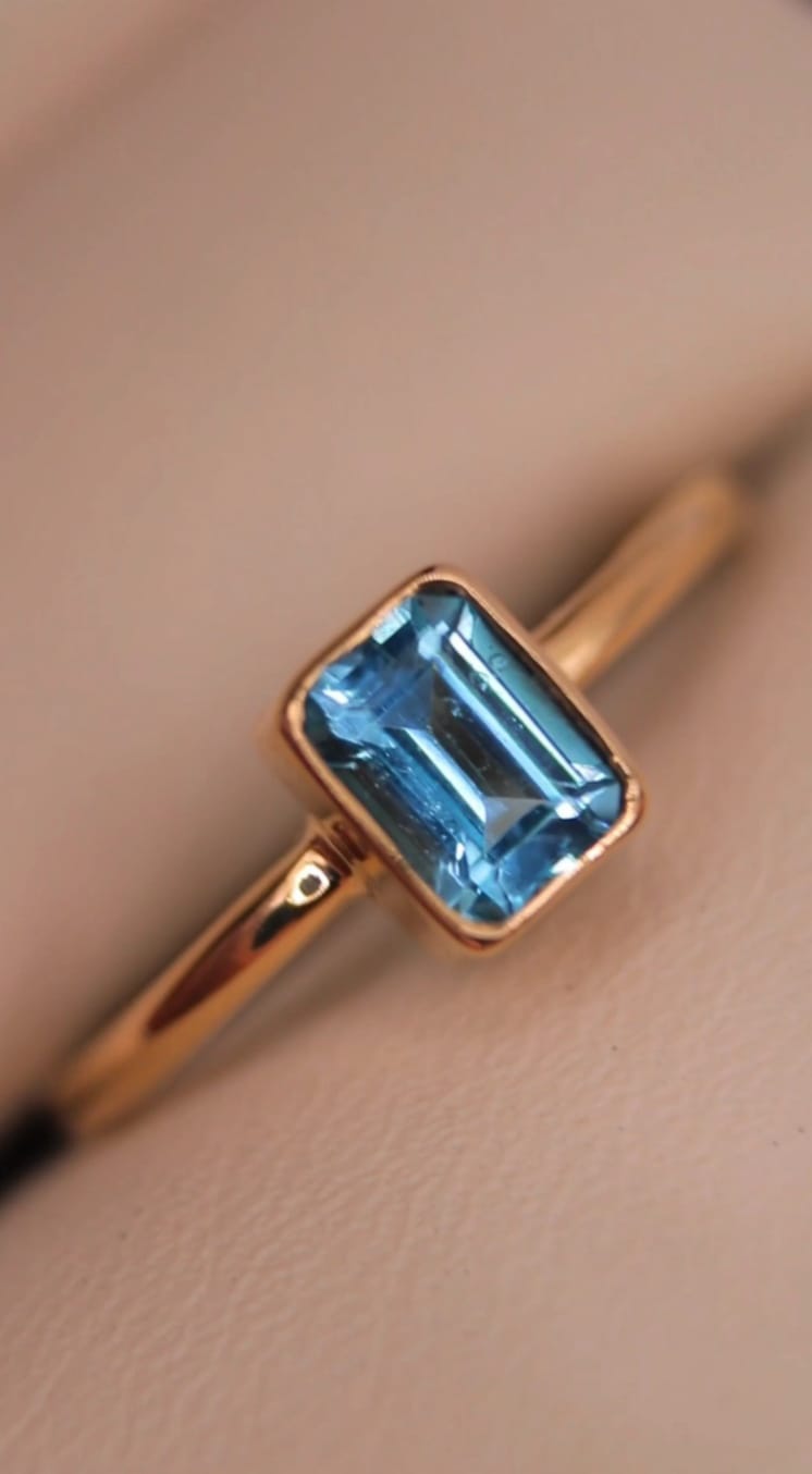 Anillo Solitario London Blue